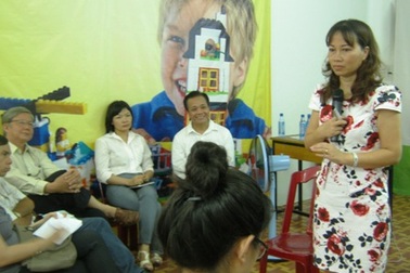 Nói chuyện "người lớn" với con trẻ như thế nào?