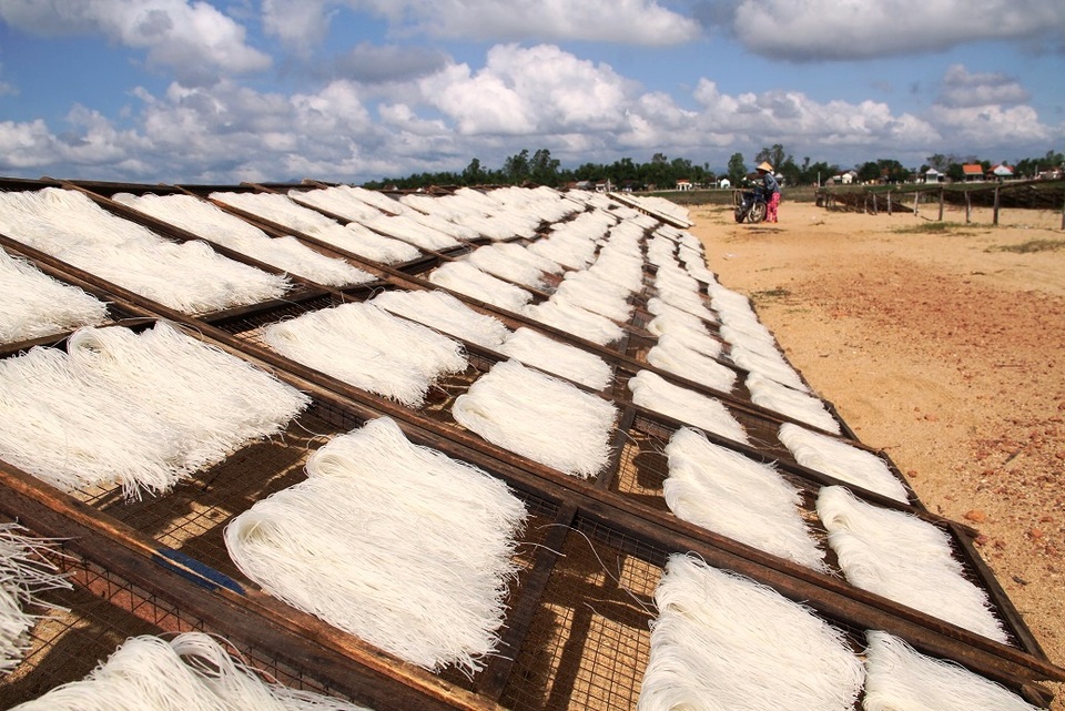 Làng bún - bánh tất bật ‘đỏ lửa’, chạy đua kiếm tiền sắm Tết - 10 Làng bún - bánh tất bật ‘đỏ lửa’, chạy đua kiếm tiền sắm Tết - 10