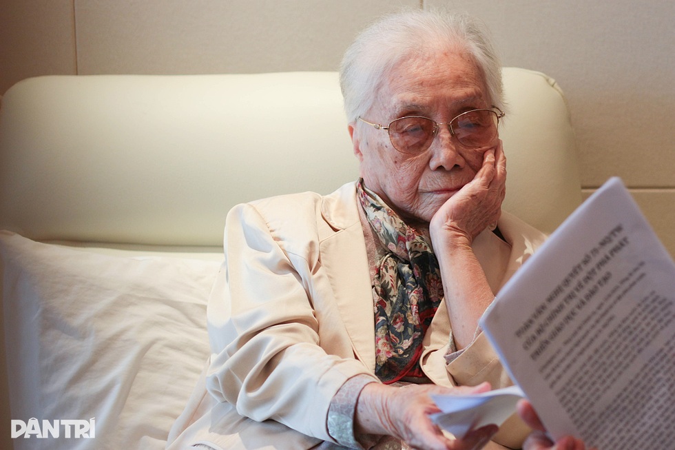 Đời thường của nguyên Phó Chủ tịch nước Nguyễn Thị Bình ở tuổi 99 - 9 Đời thường của nguyên Phó Chủ tịch nước Nguyễn Thị Bình ở tuổi 99 - 9