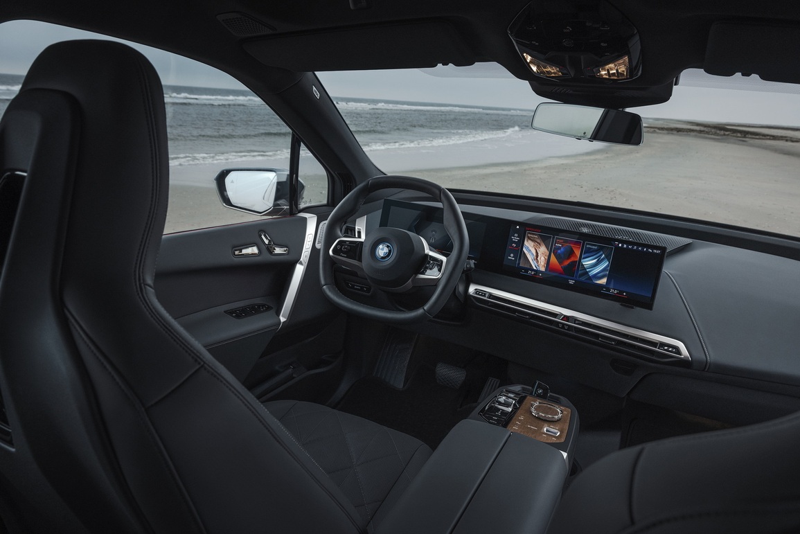 CES 2022: Xe điện hiệu suất cao BMW iX M60 trình làng - 15 CES 2022: Xe điện hiệu suất cao BMW iX M60 trình làng - 15