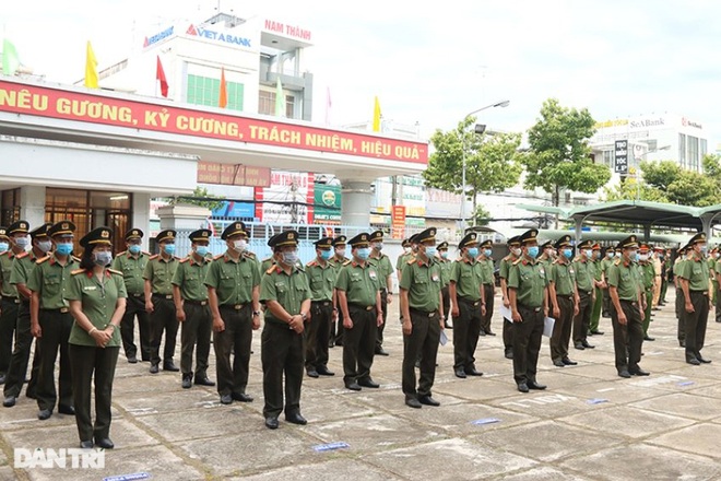 Toàn cảnh 69 triệu cử tri cả nước tham gia Ngày hội non sông - 27 Toàn cảnh 69 triệu cử tri cả nước tham gia Ngày hội non sông - 27