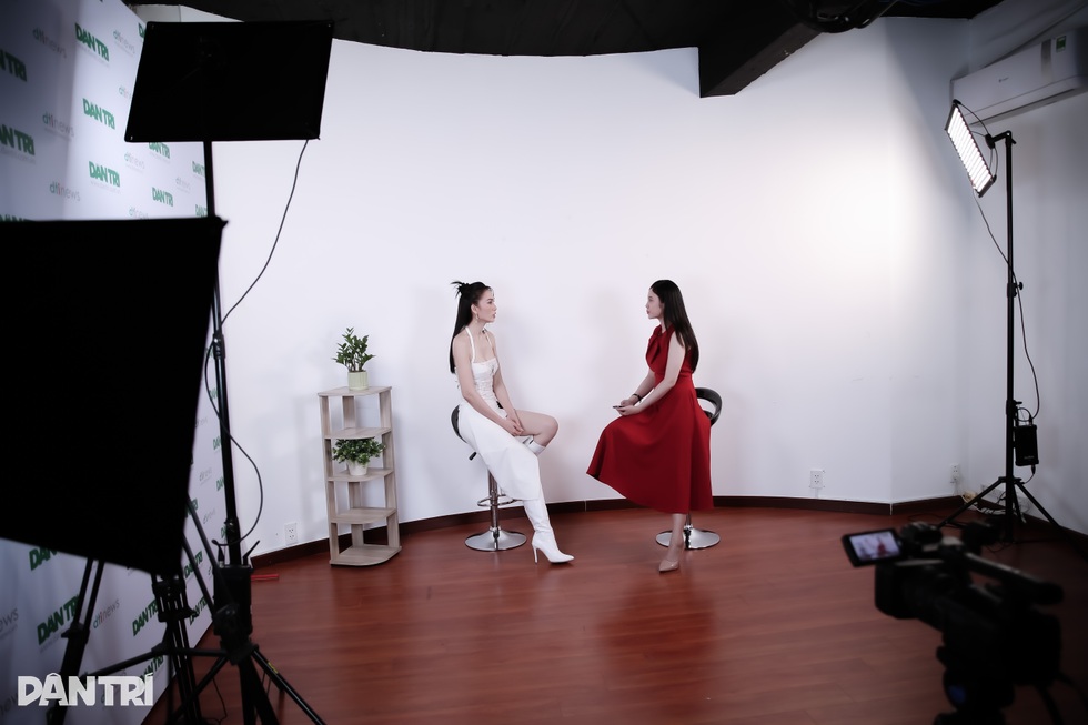 Siêu mẫu Anh Thư kể lý do ly hôn, tỉnh ngộ vì một câu hỏi của con - 7 Siêu mẫu Anh Thư kể lý do ly hôn, tỉnh ngộ vì một câu hỏi của con - 7