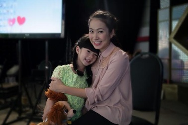 Con Gái MC Thanh Thảo dạn dĩ trước ống kính