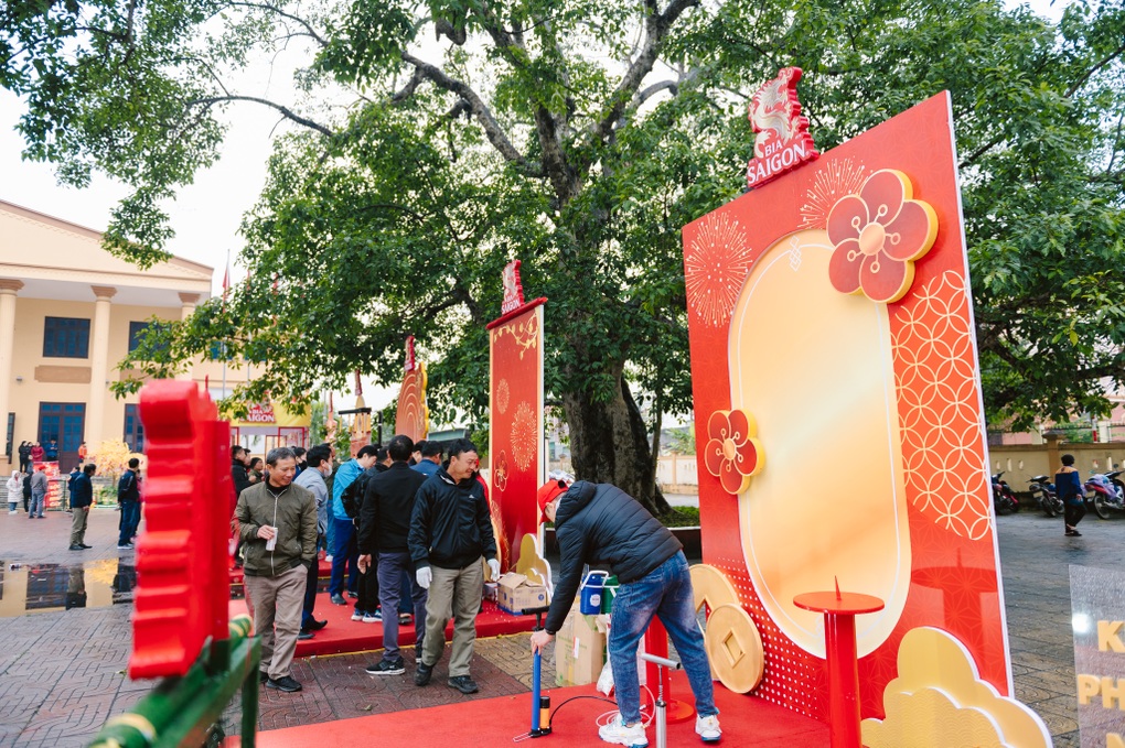 Bia Saigon lan tỏa Tết ấm áp đến người lao động, ngư dân, chiến sĩ - 1 Bia Saigon lan tỏa Tết ấm áp đến người lao động, ngư dân, chiến sĩ - 1