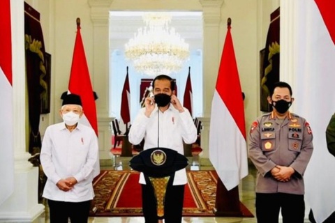 Indonesia thăng hàm, tri ân các thủy thủ hy sinh trong vụ tàu ngầm chìm