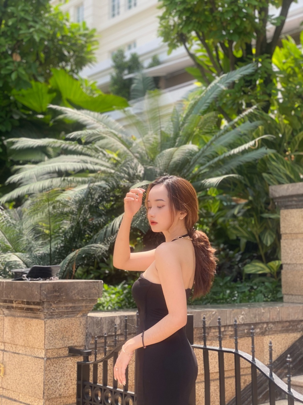 Hot girl Kinh tế gợi cảm bội phần sau gần một năm nổi tiếng - 10 Hot girl Kinh tế gợi cảm bội phần sau gần một năm nổi tiếng - 10