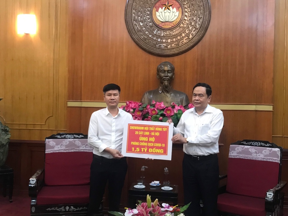 Showroom Nội thất Hùng Túy 20 Cát Linh Hà Nội ủng hộ 1,5 tỷ đồng phòng chống dịch Covid-19 - 1 Showroom Nội thất Hùng Túy 20 Cát Linh Hà Nội ủng hộ 1,5 tỷ đồng phòng chống dịch Covid-19 - 1