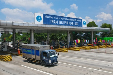 Hà Nội: Trạm thu phí tại "vùng 2" hoạt động trở lại sau 45 ngày tạm dừng