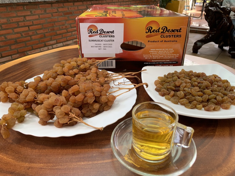 Loạn giá và chất lượng nho khô nguyên cành nhập Úc - 2