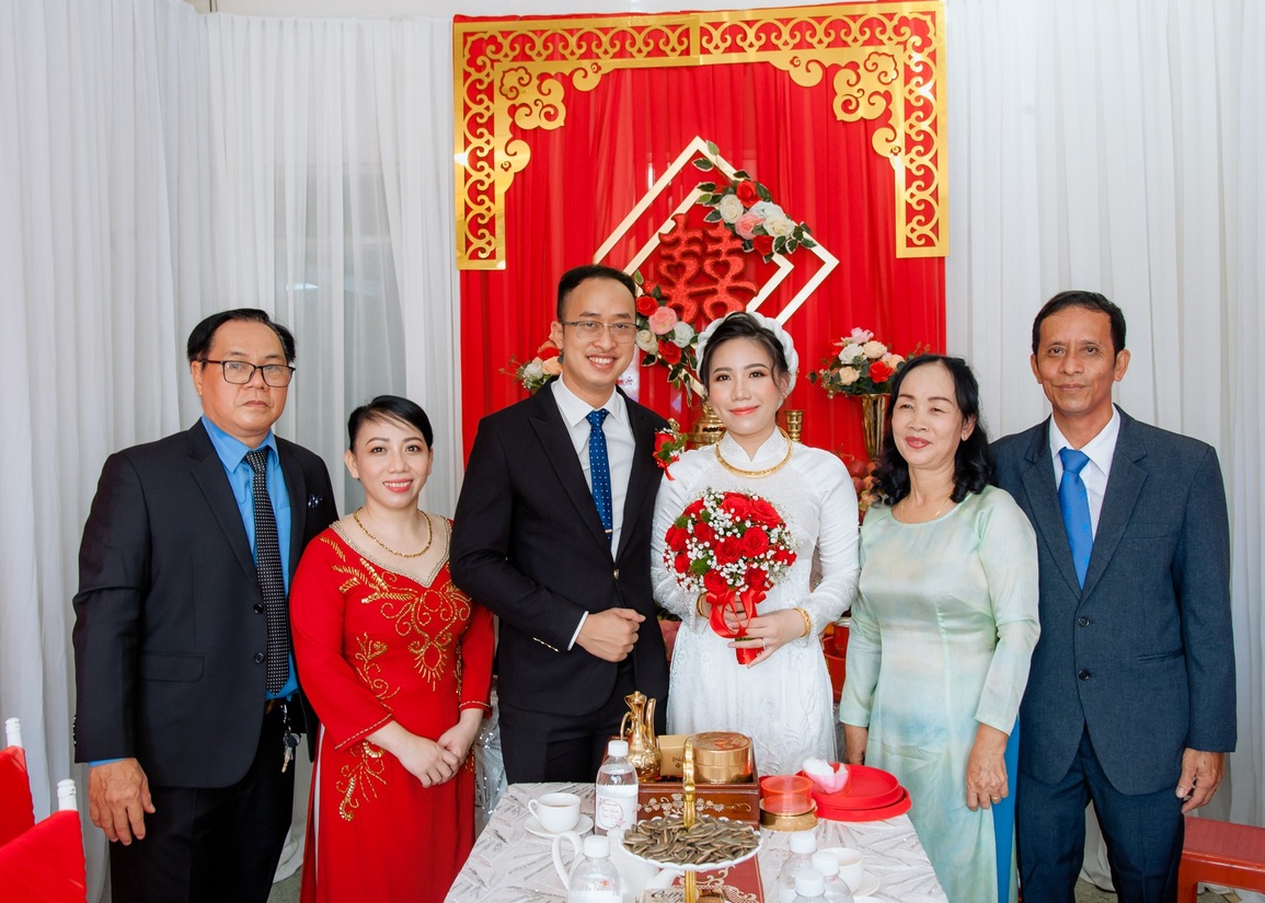 Anh bộ đội vào TP.HCM chống dịch rước luôn cô tình nguyện xinh đẹp làm vợ - 1 Anh bộ đội vào TP.HCM chống dịch rước luôn cô tình nguyện xinh đẹp làm vợ - 1