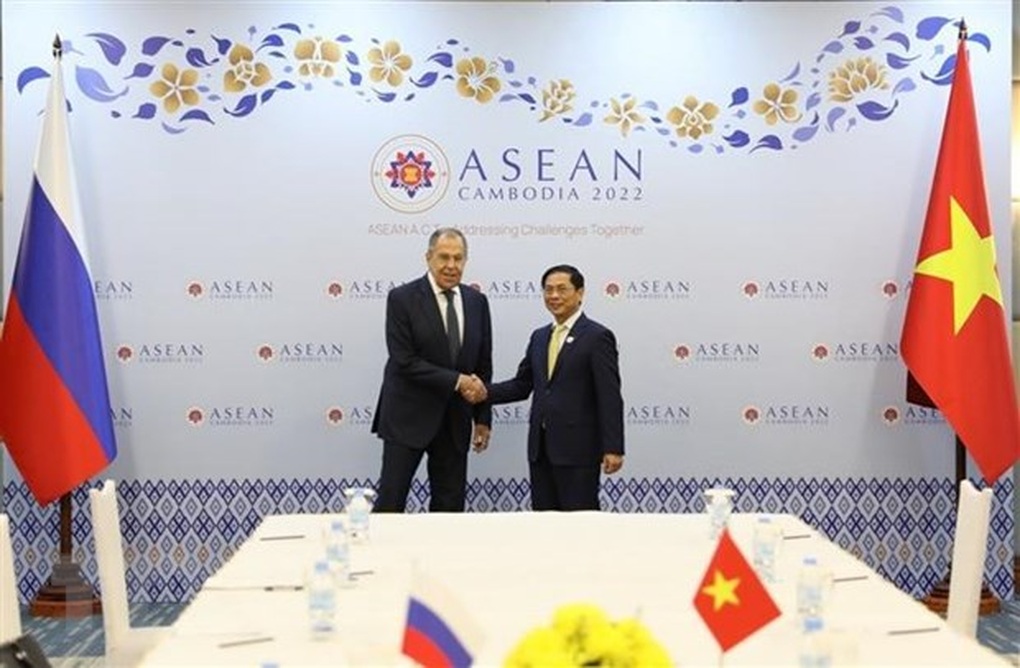Bộ trưởng Ngoại giao Việt Nam gặp Ngoại trưởng Nga và Ukraine - 1 Bộ trưởng Ngoại giao Việt Nam gặp Ngoại trưởng Nga và Ukraine - 1