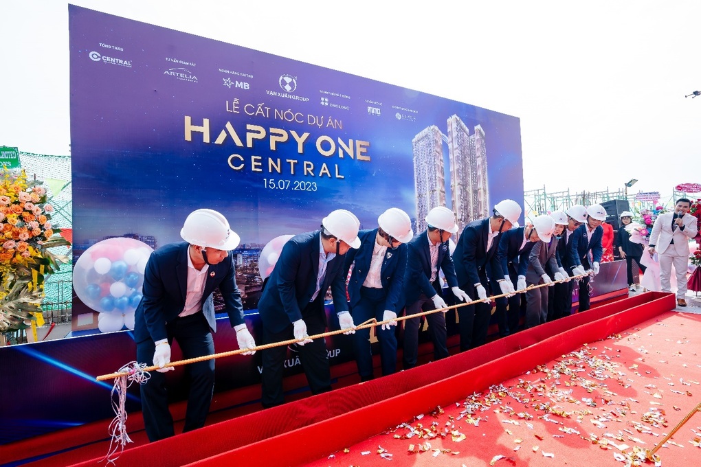 Toàn cảnh sự kiện cất nóc và ra mắt căn hộ thật Happy One Central - 3 Toàn cảnh sự kiện cất nóc và ra mắt căn hộ thật Happy One Central - 3
