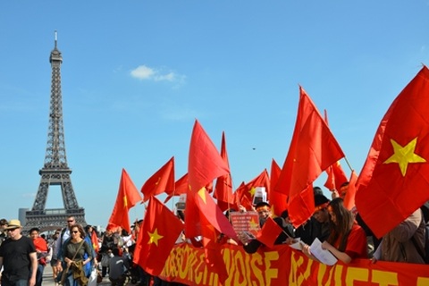 Biểu tình ở Pháp phản đối hành động sai trái của Trung Quốc