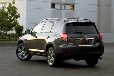 Toyota dừng bán xe Camry, Corolla và RAV4