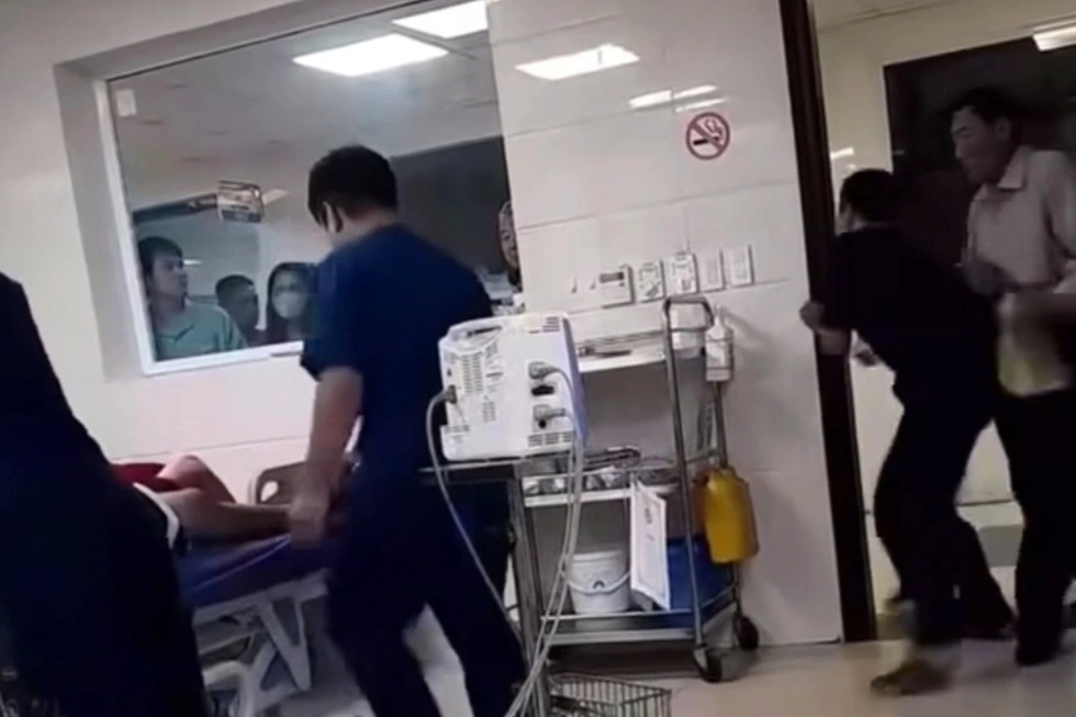 Liên tiếp các vụ đánh nhân viên y tế: Có nên dạy võ cho bác sĩ? - 3 Liên tiếp các vụ đánh nhân viên y tế: Có nên dạy võ cho bác sĩ? - 3