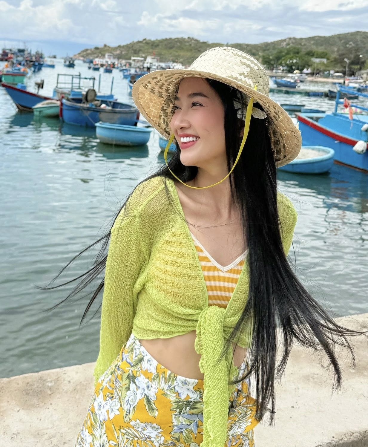 Nữ hoàng phim xưa Quỳnh Lam hạnh phúc bên bạn trai cao 1,8m kém 9 tuổi - 11