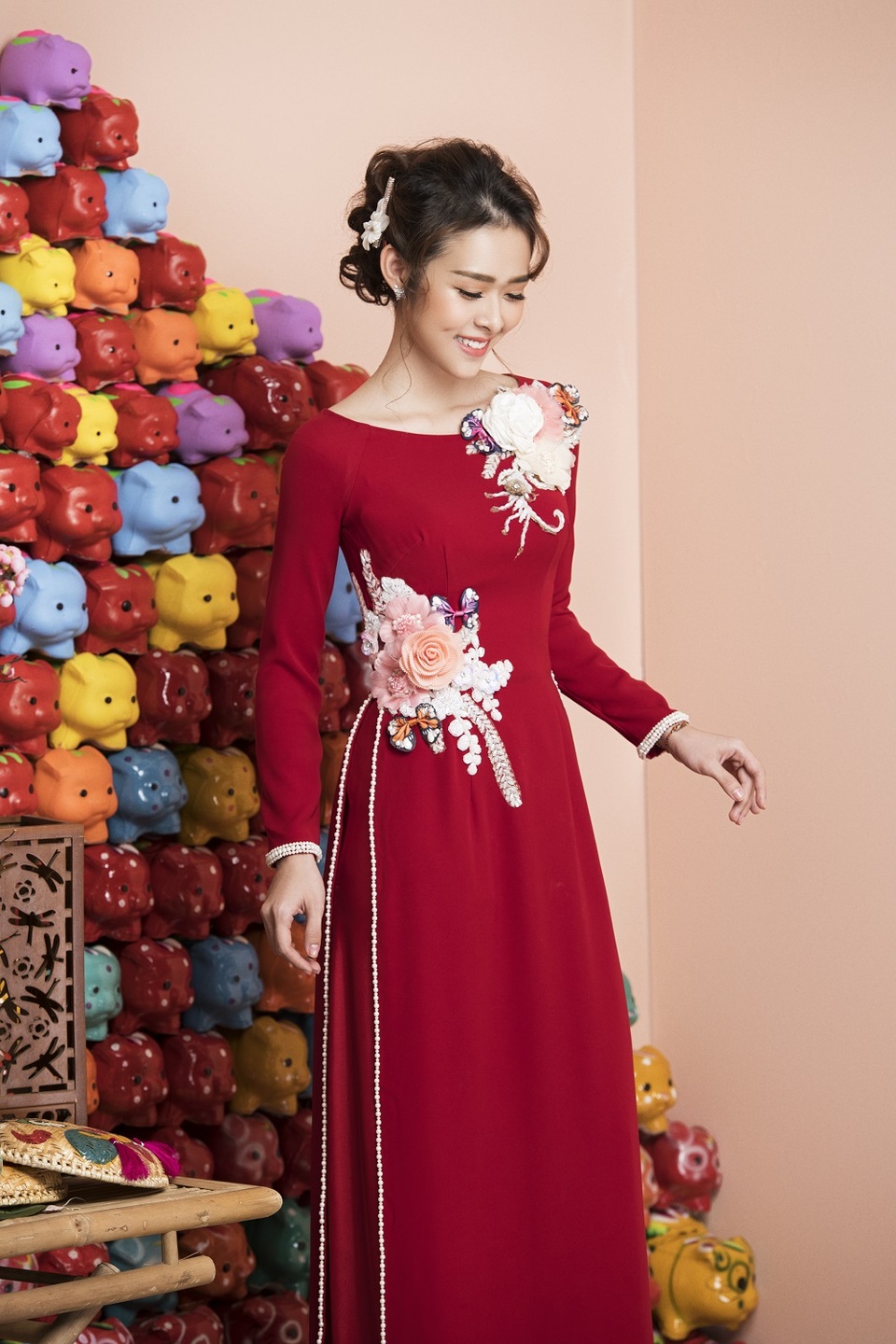 Diệp Bảo Ngọc duyên dáng với áo dài - 1 Diệp Bảo Ngọc duyên dáng với áo dài - 1