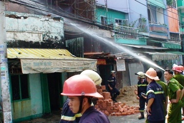 “Bà hỏa” thiêu rụi hoàn toàn một ngôi nhà