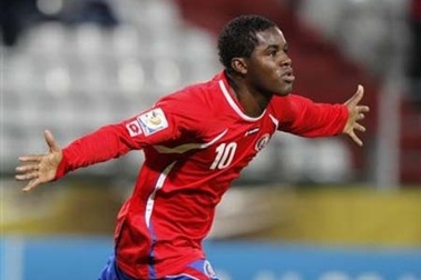 Arsenal tiếp tục thu nạp thêm “măng non”