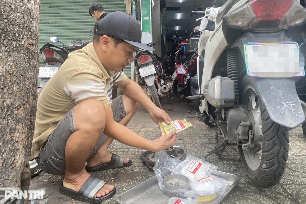 Bị bắt đền vì bơm bánh xe đạp miễn phí: Muốn làm người tốt cũng khó! - 2 Bị bắt đền vì bơm bánh xe đạp miễn phí: Muốn làm người tốt cũng khó! - 2