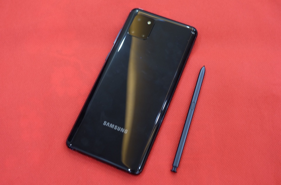 Trên tay Samsung Galaxy Note 10 Lite mới ra mắt tại Việt Nam - 3 Trên tay Samsung Galaxy Note 10 Lite mới ra mắt tại Việt Nam - 3