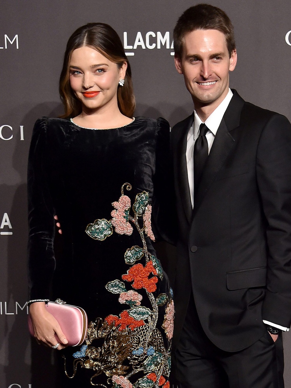 Hình ảnh gợi cảm hiếm thấy của siêu mẫu cưới tỷ phú kém 7 tuổi - 5 Hình ảnh gợi cảm hiếm thấy của siêu mẫu cưới tỷ phú kém 7 tuổi - 5