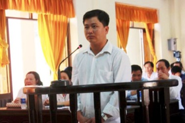 Duyệt sai tiền tỷ, nguyên hiệu trưởng và hiệu trưởng THPT bị kỷ luật Đảng