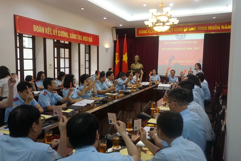Thanh tra việc tuân thủ pháp luật bảo hiểm xã hội - 2 Thanh tra việc tuân thủ pháp luật bảo hiểm xã hội - 2