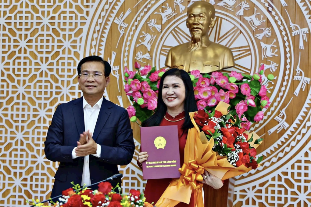 Nguyên Phó Chủ tịch UBND tỉnh Đắk Nông nghỉ hưu - 1 Nguyên Phó Chủ tịch UBND tỉnh Đắk Nông nghỉ hưu - 1