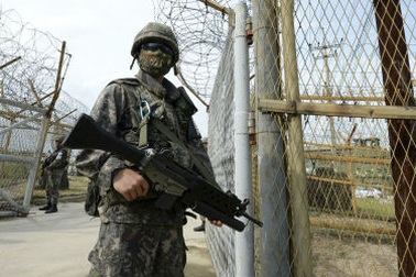 Bán đảo Triều Tiên đột ngột “tăng nhiệt” sau vụ nổ mìn bất ngờ