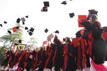 Cử nhân không viết nổi đơn xin việc, vì sao?