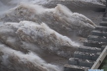 Đập Tam Hiệp gánh lưu lượng nước lũ cao kỷ lục