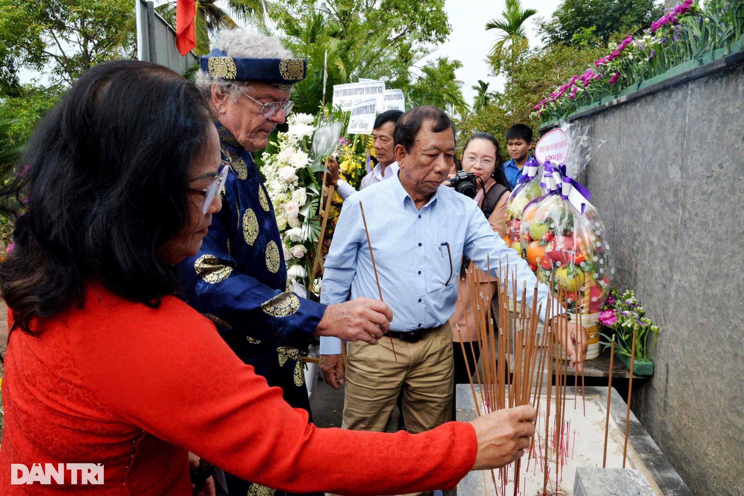 Cựu binh Mỹ gửi 504 bông hồng tưởng nhớ nạn nhân vụ thảm sát Sơn Mỹ - 5