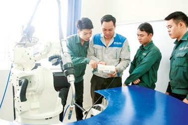 Xôm tụ trường nghề