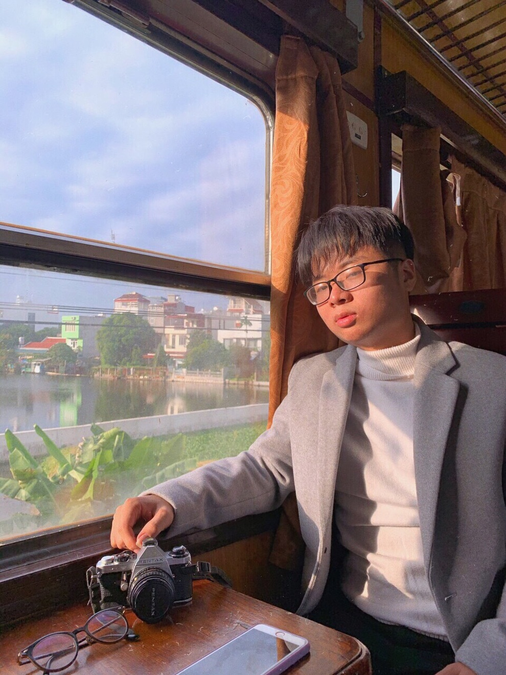 Nam sinh học cùng lúc hai văn bằng, có học bổng loại A Đại học Ngoại Thương - 1