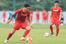 "Văn Hậu cần giảm cân để chuẩn bị cho đợt phẫu thuật sắp tới"