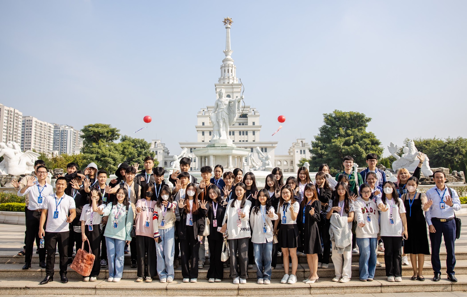 Hơn 4.000 phụ huynh, học sinh tham dự Ngày hội Trải nghiệm VinUni Open Day - 1 Hơn 4.000 phụ huynh, học sinh tham dự Ngày hội Trải nghiệm VinUni Open Day - 1