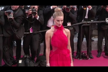 Rosie Huntington dự LHP Cannes