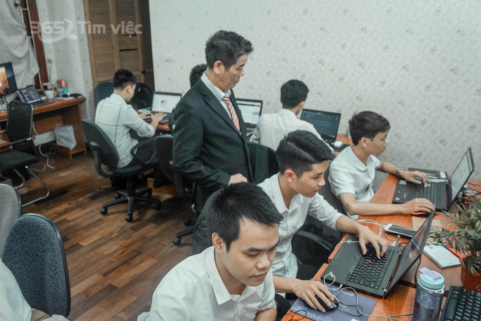 Cùng CEO timviec365.vn Trương Văn Trắc tìm tấm vé cho vị trí kinh doanh - 2 Cùng CEO timviec365.vn Trương Văn Trắc tìm tấm vé cho vị trí kinh doanh - 2