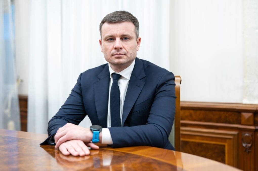 Ukraine thừa nhận thiếu tiền nuôi quân, cấp tập tìm cách ứng phó - 1 Ukraine thừa nhận thiếu tiền nuôi quân, cấp tập tìm cách ứng phó - 1