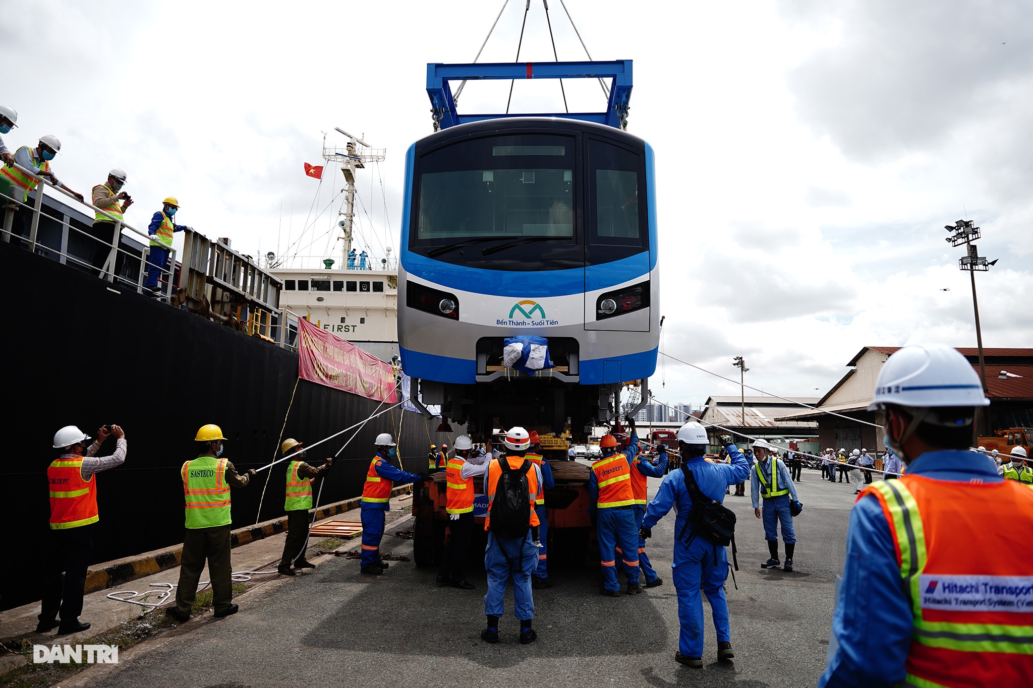 Đoàn tàu metro số 1 được xếp dỡ như thế nào? - 7 Đoàn tàu metro số 1 được xếp dỡ như thế nào? - 7