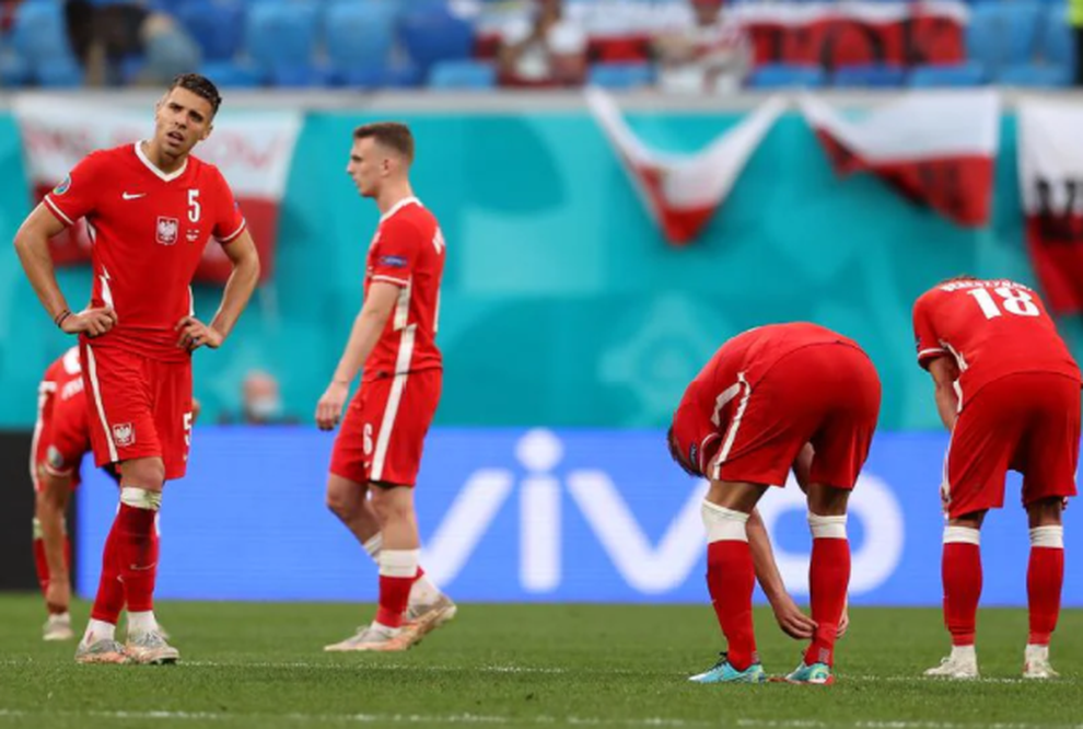 Lewandowski tỏa sáng rực rỡ, Ba Lan vẫn bị loại từ vòng bảng - 1 Lewandowski tỏa sáng rực rỡ, Ba Lan vẫn bị loại từ vòng bảng - 1