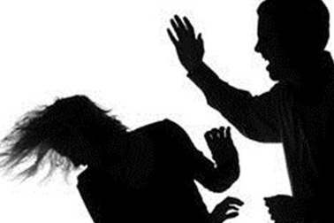 Đánh bạn gái nhập viện vì không chịu vào khách sạn ngủ cùng