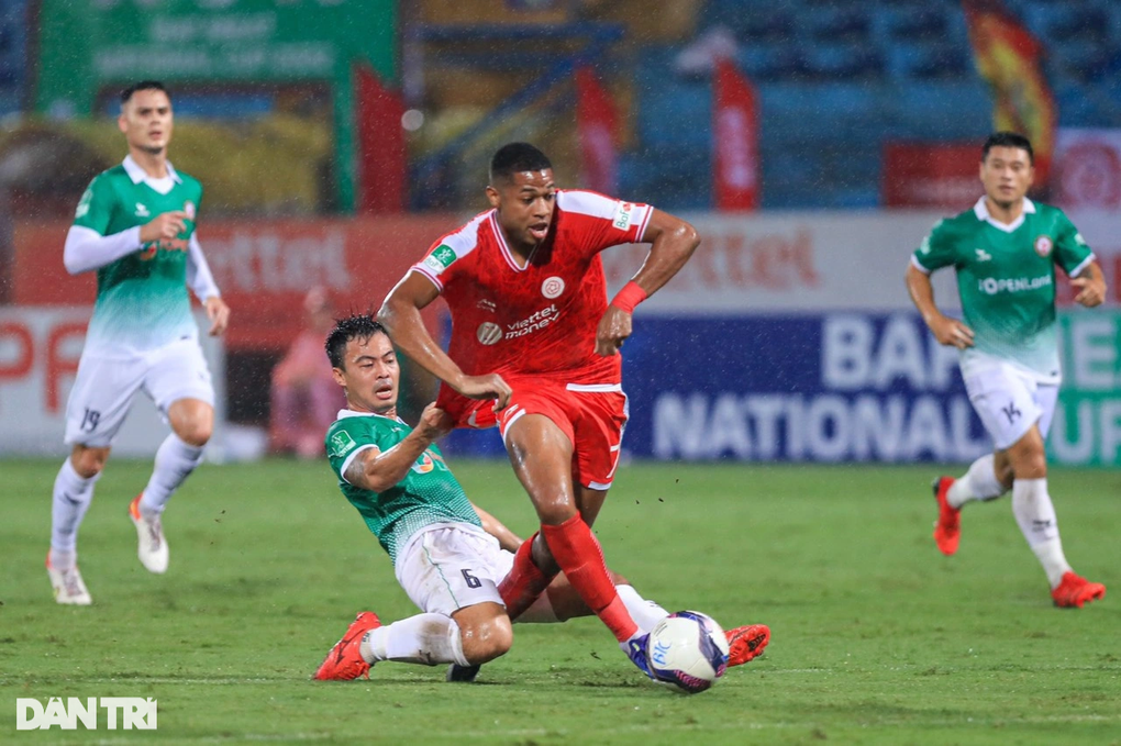 Văn Lâm cản phá penalty, CLB Bình Định vào bán kết Cúp Quốc gia - 5 Văn Lâm cản phá penalty, CLB Bình Định vào bán kết Cúp Quốc gia - 5