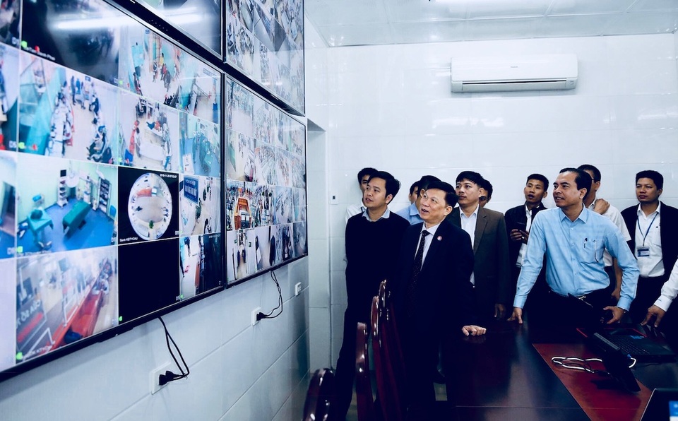 Hiệu quả từ nỗ lực xây dựng chính quyền điện tử - 1 Hiệu quả từ nỗ lực xây dựng chính quyền điện tử - 1