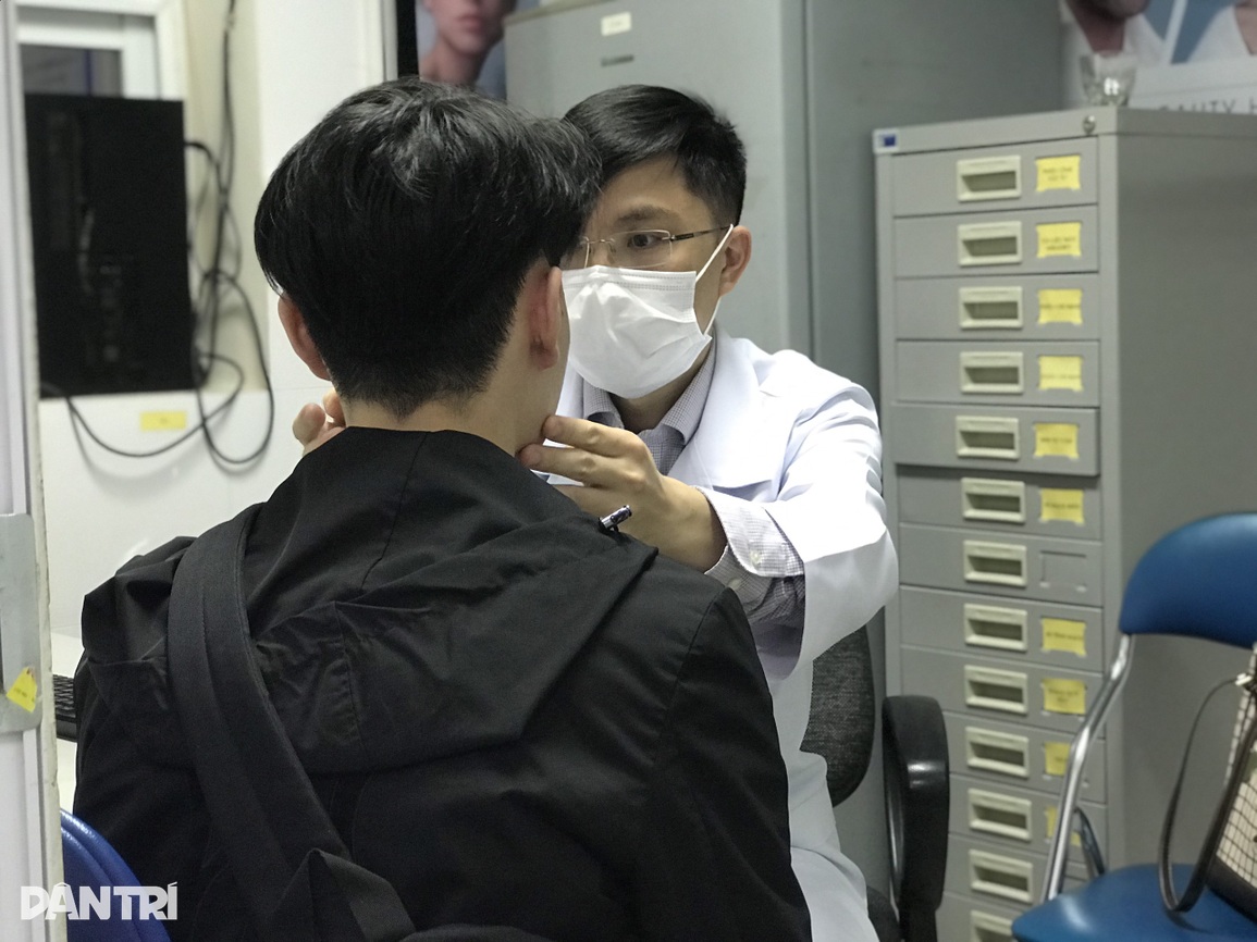 Bi hài chuyện ông lão 70 tuổi đi làm đẹp để chiều vợ trẻ - 2