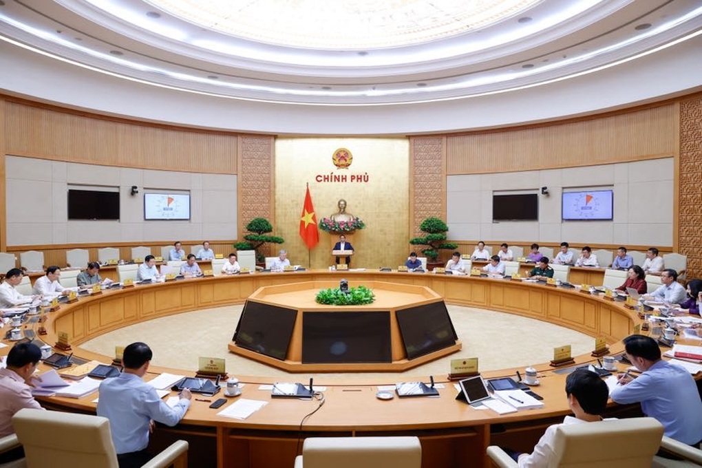 Nhiều cán bộ bị kỷ luật do cấp trên ôm việc, không phân quyền cho cấp dưới - 2 Nhiều cán bộ bị kỷ luật do cấp trên ôm việc, không phân quyền cho cấp dưới - 2