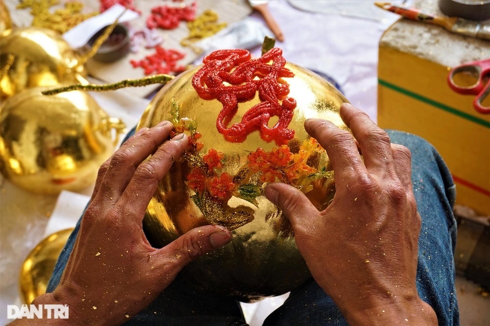 Dừa dát vàng 24k in hình linh vật hổ, hàng độc chơi Tết, đại gia săn lùng - 11