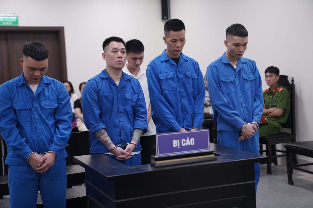 Nam thanh niên lên kịch bản, phân vai diễn hòng lừa tiền bạn gái - 1 Nam thanh niên lên kịch bản, phân vai diễn hòng lừa tiền bạn gái - 1