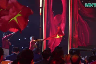 Tùng Dương, Võ Hạ Trâm thăng hoa trong đêm nhạc kỷ niệm 80 năm Bộ Nội vụ